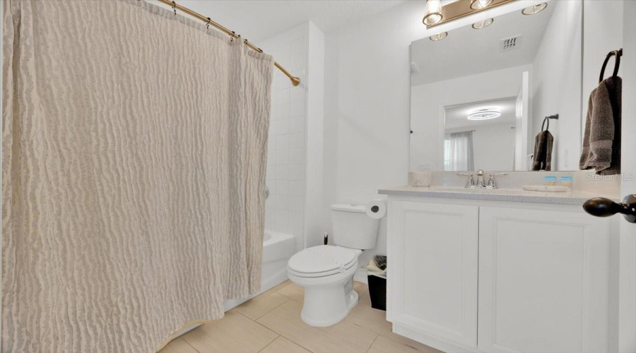 DAVENPORT, Florida 33896, 5 Bedrooms Bedrooms, ,4 BathroomsBathrooms,Residential,For Sale,LANCASHIRE,0,MFRO6400047