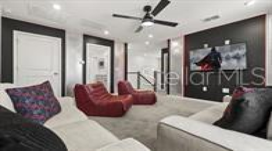 KISSIMMEE, Florida 34747, 5 Bedrooms Bedrooms, ,3 BathroomsBathrooms,Residential,For Sale,BEACH TEA,0,MFRS5148065