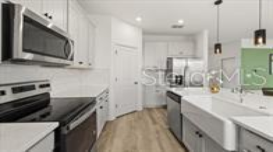 KISSIMMEE, Florida 34747, 5 Bedrooms Bedrooms, ,3 BathroomsBathrooms,Residential,For Sale,BEACH TEA,0,MFRS5148065