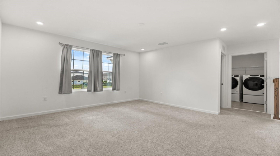 KISSIMMEE, Florida 34747, 5 Bedrooms Bedrooms, ,3 BathroomsBathrooms,Residential,For Sale,LAKESHORE BREEZE,0,MFRS5148068