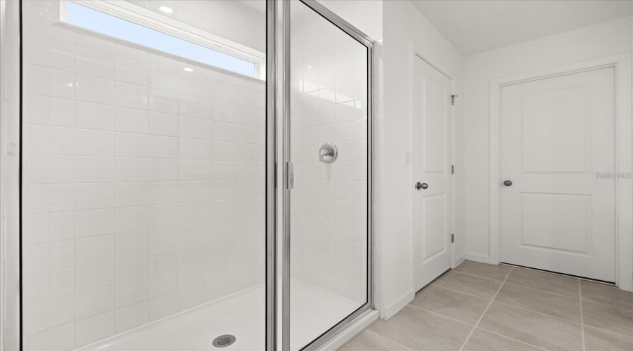 KISSIMMEE, Florida 34747, 5 Bedrooms Bedrooms, ,3 BathroomsBathrooms,Residential,For Sale,LAKESHORE BREEZE,0,MFRS5148068