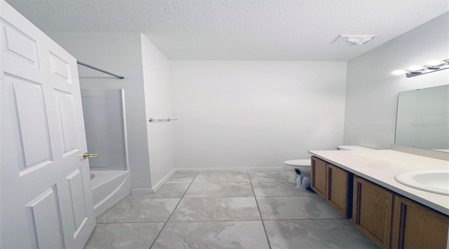 DAVENPORT, Florida 33897, 4 Bedrooms Bedrooms, ,3 BathroomsBathrooms,Residential,For Sale,KETTERING,0,MFRO6399591