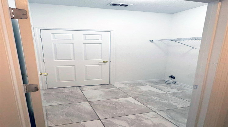 DAVENPORT, Florida 33897, 4 Bedrooms Bedrooms, ,3 BathroomsBathrooms,Residential,For Sale,KETTERING,0,MFRO6399591