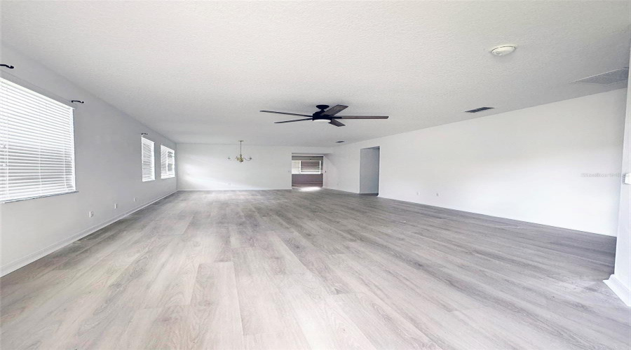 DAVENPORT, Florida 33897, 4 Bedrooms Bedrooms, ,3 BathroomsBathrooms,Residential,For Sale,KETTERING,0,MFRO6399591