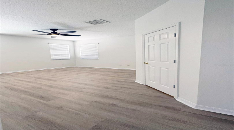 DAVENPORT, Florida 33897, 4 Bedrooms Bedrooms, ,3 BathroomsBathrooms,Residential,For Sale,KETTERING,0,MFRO6399591