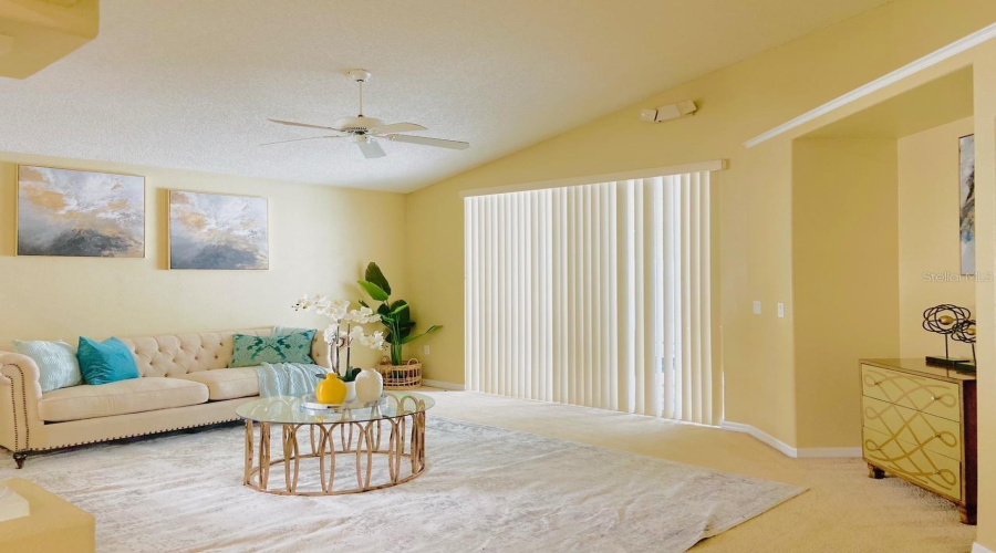 KISSIMMEE, Florida 34746, 4 Bedrooms Bedrooms, ,3 BathroomsBathrooms,Residential,For Sale,LIBERTY HALL,0,MFRS5083649