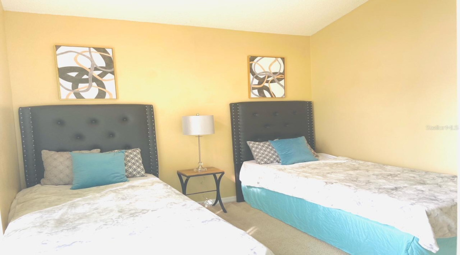 KISSIMMEE, Florida 34746, 4 Bedrooms Bedrooms, ,3 BathroomsBathrooms,Residential,For Sale,LIBERTY HALL,0,MFRS5083649