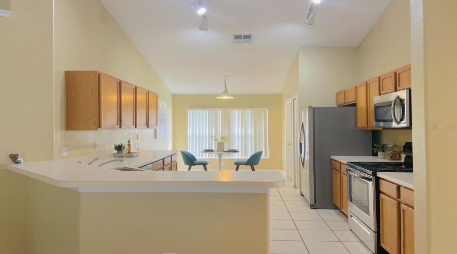 KISSIMMEE, Florida 34746, 4 Bedrooms Bedrooms, ,3 BathroomsBathrooms,Residential,For Sale,LIBERTY HALL,0,MFRS5083649