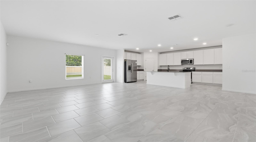 DAVENPORT, Florida 33837, 5 Bedrooms Bedrooms, ,2 BathroomsBathrooms,Residential,For Sale,JETT,0,MFRO6399602