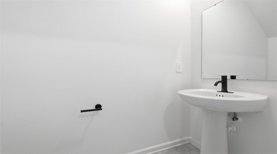 DAVENPORT, Florida 33837, 5 Bedrooms Bedrooms, ,2 BathroomsBathrooms,Residential,For Sale,JETT,0,MFRO6399602