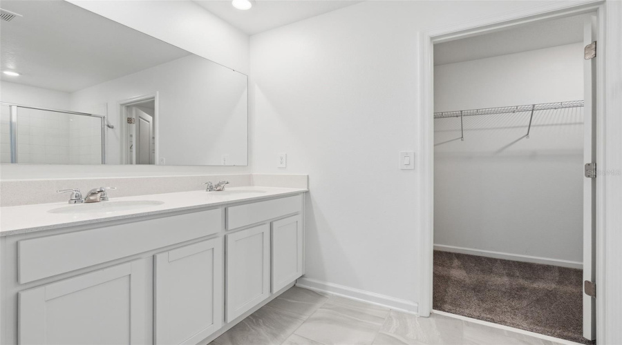 DAVENPORT, Florida 33837, 5 Bedrooms Bedrooms, ,2 BathroomsBathrooms,Residential,For Sale,JETT,0,MFRO6399602