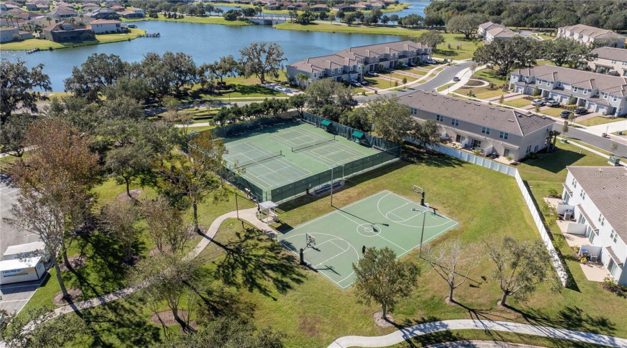 KISSIMMEE, Florida 34746, 5 Bedrooms Bedrooms, ,4 BathroomsBathrooms,Residential,For Sale,SHORESIDE,0,MFRO6399579