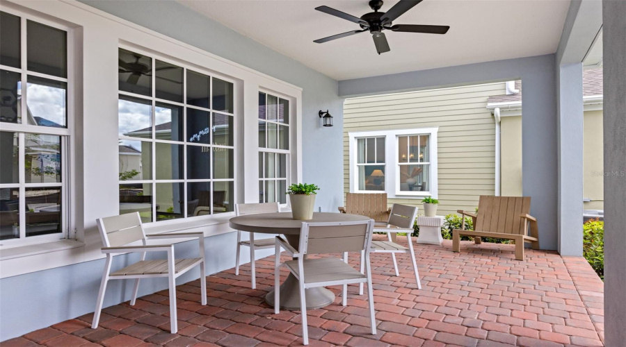 Island Village Marathon Model Lanai