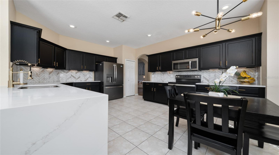 KISSIMMEE, Florida 34746, 5 Bedrooms Bedrooms, ,3 BathroomsBathrooms,Residential,For Sale,PATRICIAN,0,MFRS5148124