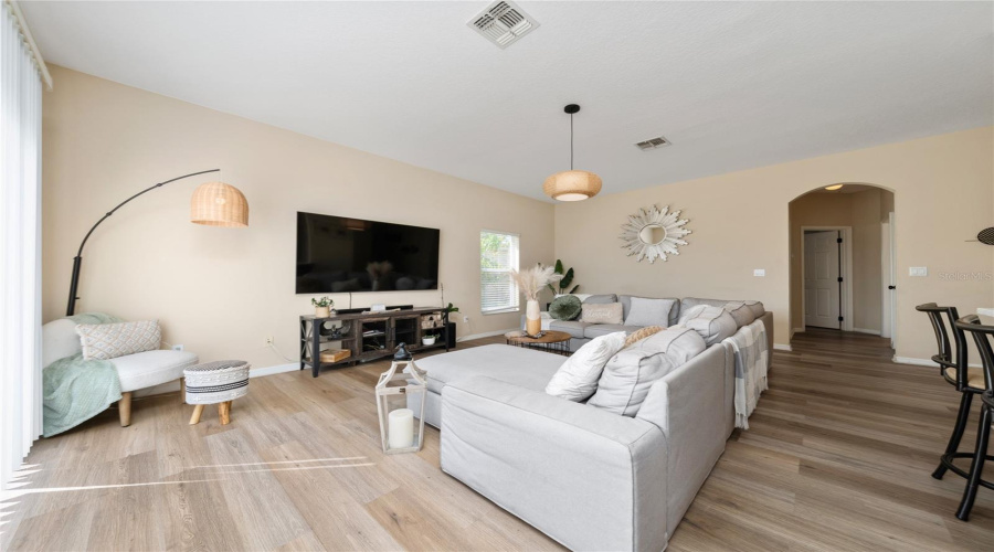 KISSIMMEE, Florida 34746, 5 Bedrooms Bedrooms, ,3 BathroomsBathrooms,Residential,For Sale,PATRICIAN,0,MFRS5148124