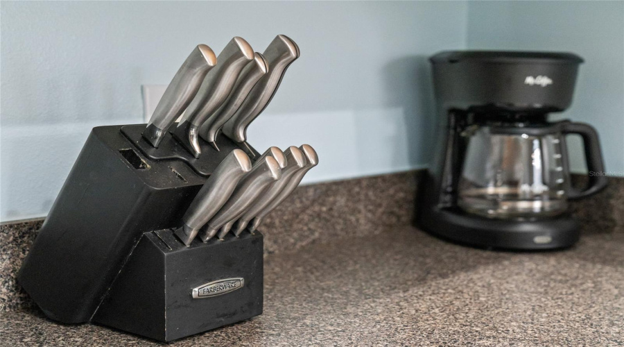 DAVENPORT, Florida 33897, 5 Bedrooms Bedrooms, ,3 BathroomsBathrooms,Residential,For Sale,BRUNELLO,0,MFRO6400370