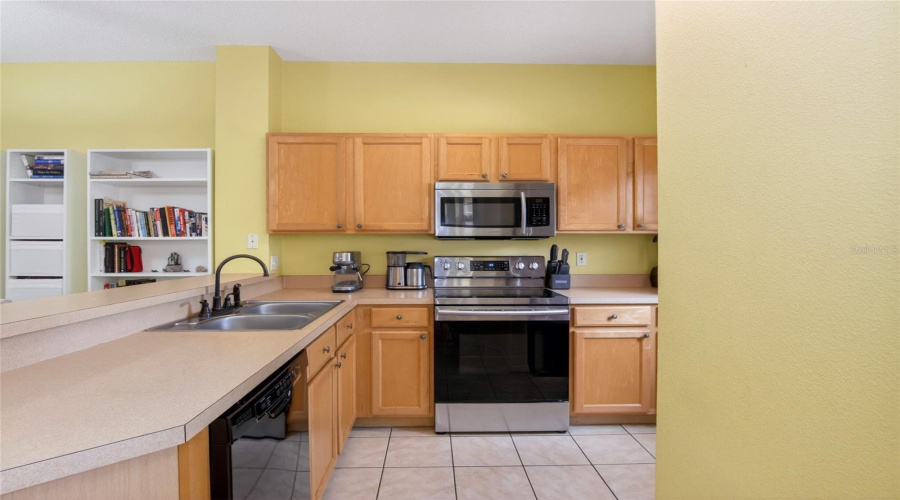 KISSIMMEE, Florida 34747, 3 Bedrooms Bedrooms, ,2 BathroomsBathrooms,Residential,For Sale,CRYSTAL COVE,0,MFRG5109560