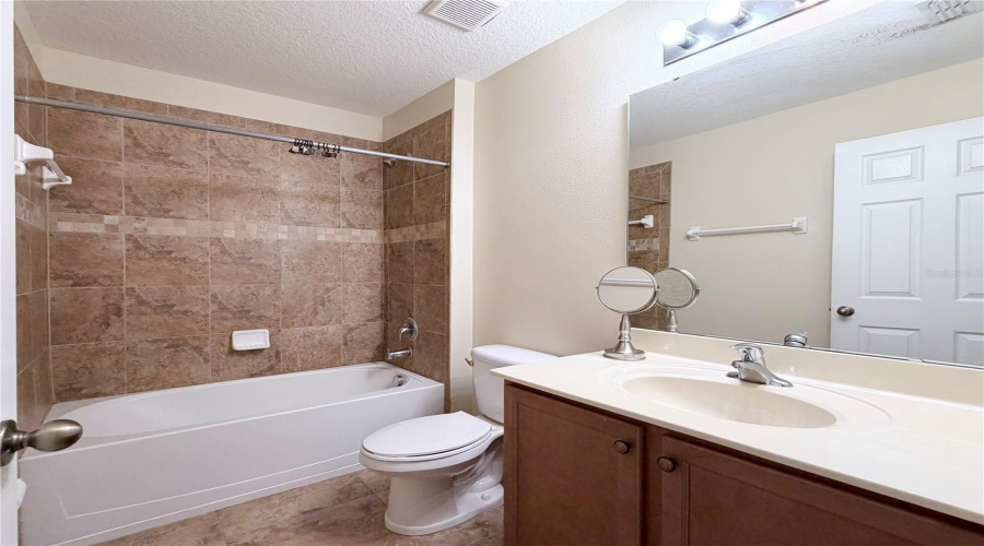 KISSIMMEE, Florida 34746, 6 Bedrooms Bedrooms, ,4 BathroomsBathrooms,Residential,For Sale,DHARMA,0,MFRO6400397