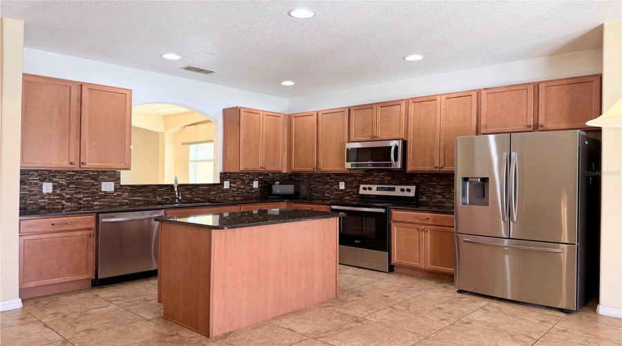 KISSIMMEE, Florida 34746, 6 Bedrooms Bedrooms, ,4 BathroomsBathrooms,Residential,For Sale,DHARMA,0,MFRO6400397