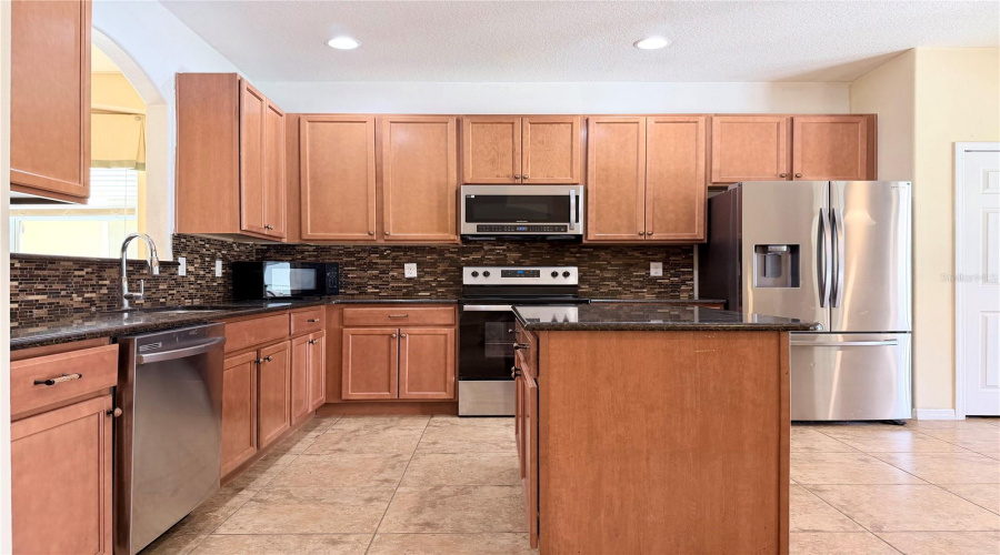 KISSIMMEE, Florida 34746, 6 Bedrooms Bedrooms, ,4 BathroomsBathrooms,Residential,For Sale,DHARMA,0,MFRO6400397