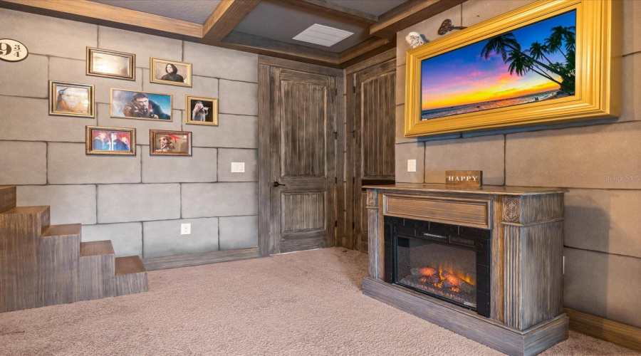 KISSIMMEE, Florida 34747, 5 Bedrooms Bedrooms, ,5 BathroomsBathrooms,Residential,For Sale,DESERT MOUNTAIN,0,MFRO6400399