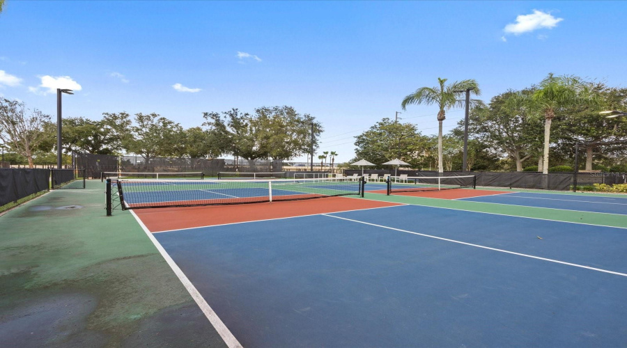 KISSIMMEE, Florida 34747, 5 Bedrooms Bedrooms, ,5 BathroomsBathrooms,Residential,For Sale,DESERT MOUNTAIN,0,MFRO6400399