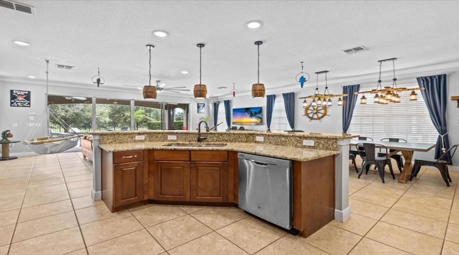 KISSIMMEE, Florida 34747, 5 Bedrooms Bedrooms, ,5 BathroomsBathrooms,Residential,For Sale,DESERT MOUNTAIN,0,MFRO6400399