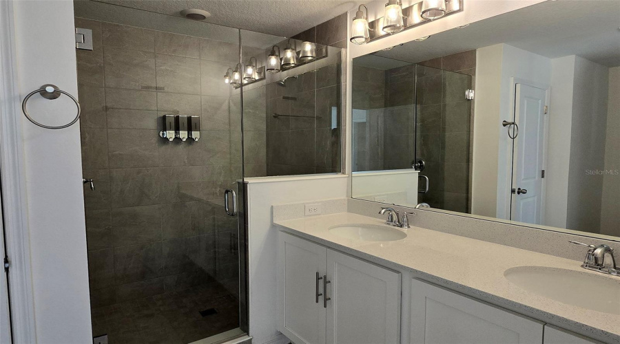 DAVENPORT, Florida 33896, 3 Bedrooms Bedrooms, ,2 BathroomsBathrooms,Residential,For Sale,LONGBOAT,0,MFRS5140554