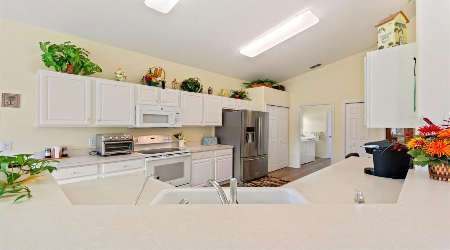 DAVENPORT, Florida 33837, 3 Bedrooms Bedrooms, ,2 BathroomsBathrooms,Residential,For Sale,ROYAL PALM DR,0,MFRS5147893