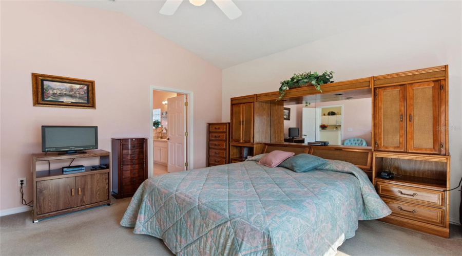 Primary en suite bedroom in back of house