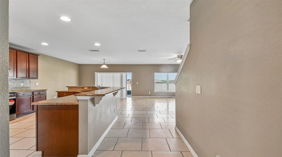 DAVENPORT, Florida 33897, 6 Bedrooms Bedrooms, ,3 BathroomsBathrooms,Residential,For Sale,WILLIAMSON,0,MFRTB8499367