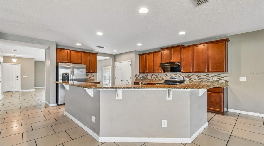 DAVENPORT, Florida 33897, 6 Bedrooms Bedrooms, ,3 BathroomsBathrooms,Residential,For Sale,WILLIAMSON,0,MFRTB8499367