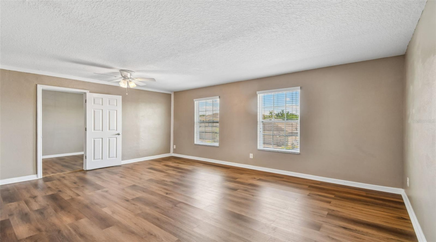 DAVENPORT, Florida 33897, 6 Bedrooms Bedrooms, ,3 BathroomsBathrooms,Residential,For Sale,WILLIAMSON,0,MFRTB8499367
