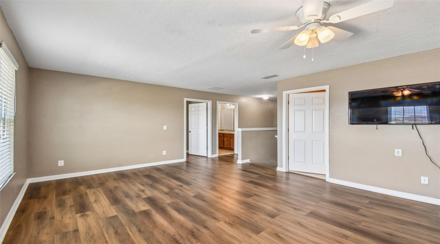 DAVENPORT, Florida 33897, 6 Bedrooms Bedrooms, ,3 BathroomsBathrooms,Residential,For Sale,WILLIAMSON,0,MFRTB8499367