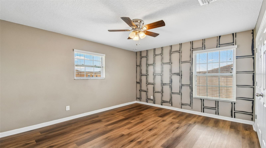 DAVENPORT, Florida 33897, 6 Bedrooms Bedrooms, ,3 BathroomsBathrooms,Residential,For Sale,WILLIAMSON,0,MFRTB8499367