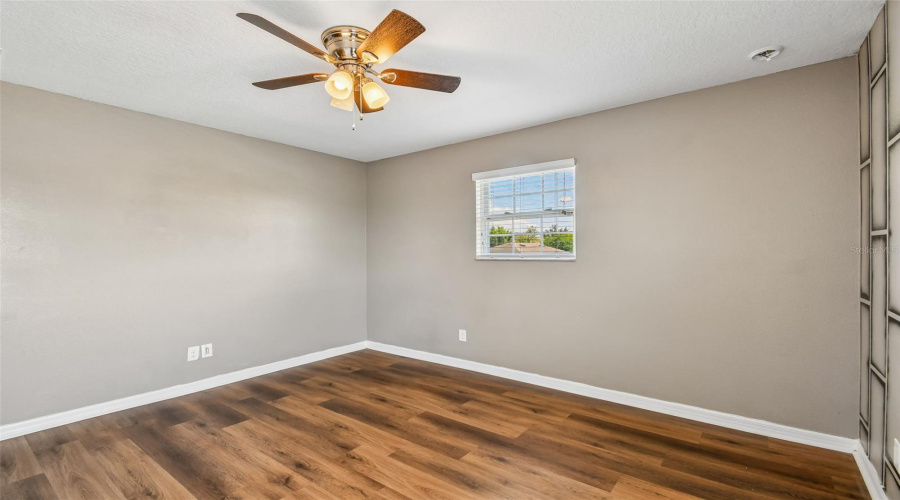 DAVENPORT, Florida 33897, 6 Bedrooms Bedrooms, ,3 BathroomsBathrooms,Residential,For Sale,WILLIAMSON,0,MFRTB8499367