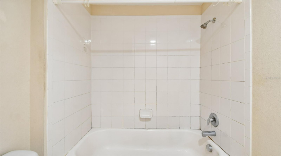 DAVENPORT, Florida 33897, 6 Bedrooms Bedrooms, ,3 BathroomsBathrooms,Residential,For Sale,WILLIAMSON,0,MFRTB8499367