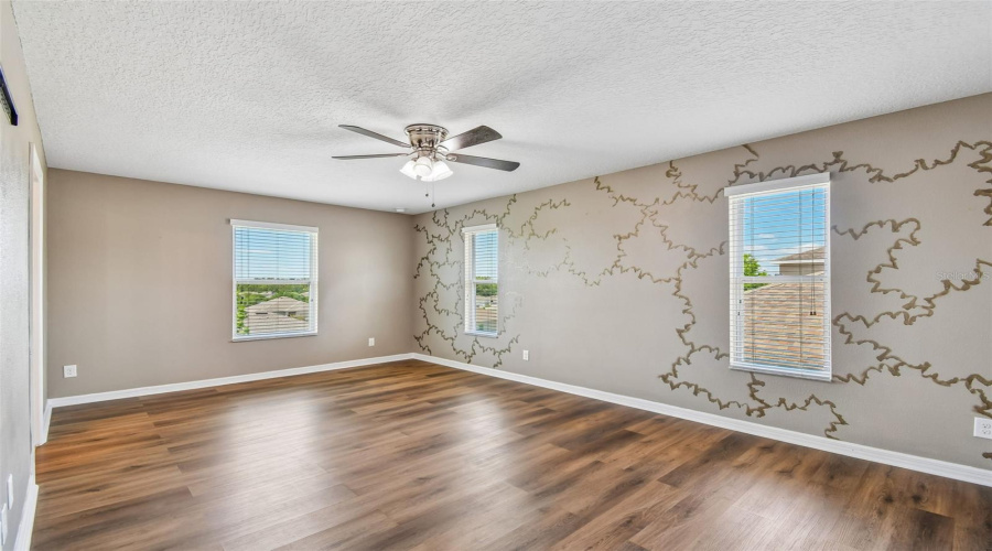 DAVENPORT, Florida 33897, 6 Bedrooms Bedrooms, ,3 BathroomsBathrooms,Residential,For Sale,WILLIAMSON,0,MFRTB8499367