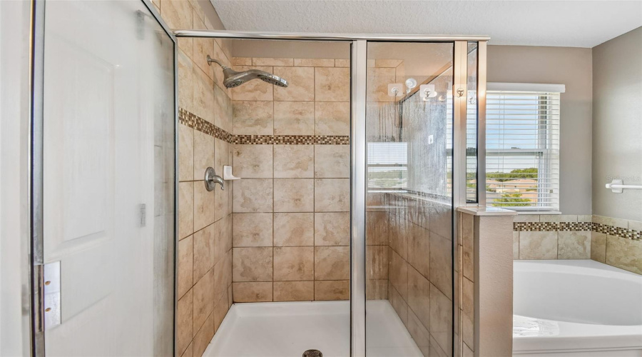 DAVENPORT, Florida 33897, 6 Bedrooms Bedrooms, ,3 BathroomsBathrooms,Residential,For Sale,WILLIAMSON,0,MFRTB8499367