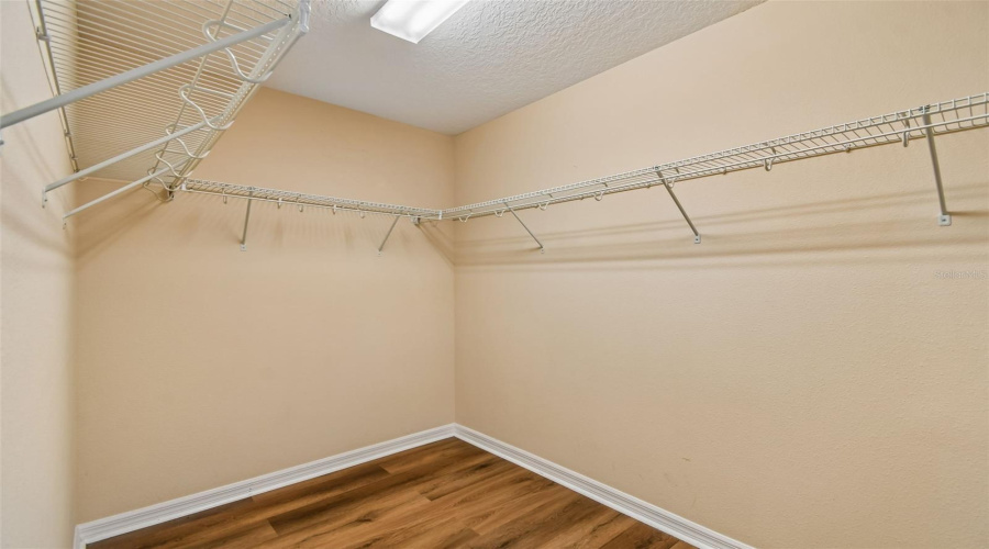 DAVENPORT, Florida 33897, 6 Bedrooms Bedrooms, ,3 BathroomsBathrooms,Residential,For Sale,WILLIAMSON,0,MFRTB8499367