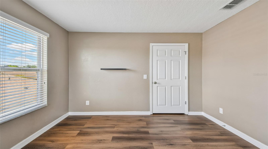 DAVENPORT, Florida 33897, 6 Bedrooms Bedrooms, ,3 BathroomsBathrooms,Residential,For Sale,WILLIAMSON,0,MFRTB8499367