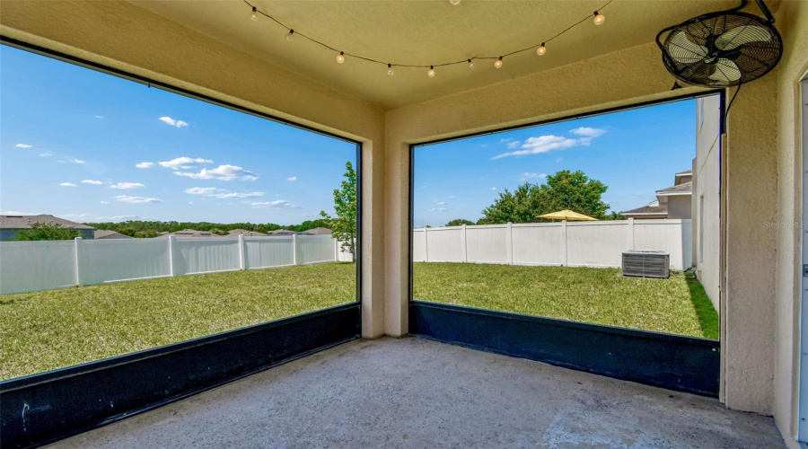 DAVENPORT, Florida 33897, 6 Bedrooms Bedrooms, ,3 BathroomsBathrooms,Residential,For Sale,WILLIAMSON,0,MFRTB8499367