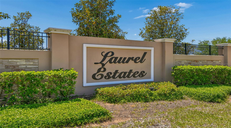DAVENPORT, Florida 33897, 6 Bedrooms Bedrooms, ,3 BathroomsBathrooms,Residential,For Sale,WILLIAMSON,0,MFRTB8499367