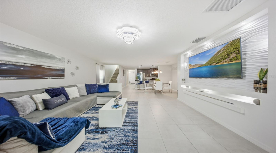 DAVENPORT, Florida 33837, 4 Bedrooms Bedrooms, ,2 BathroomsBathrooms,Residential,For Sale,SWAN SWIM,0,MFRS5147518