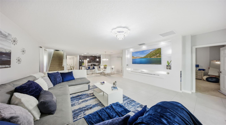 DAVENPORT, Florida 33837, 4 Bedrooms Bedrooms, ,2 BathroomsBathrooms,Residential,For Sale,SWAN SWIM,0,MFRS5147518