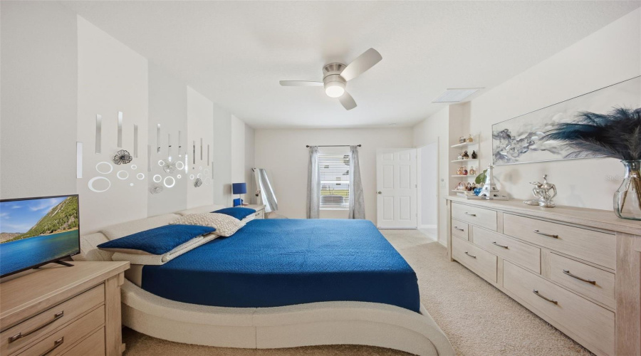 DAVENPORT, Florida 33837, 4 Bedrooms Bedrooms, ,2 BathroomsBathrooms,Residential,For Sale,SWAN SWIM,0,MFRS5147518