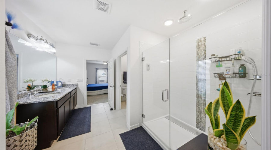 DAVENPORT, Florida 33837, 4 Bedrooms Bedrooms, ,2 BathroomsBathrooms,Residential,For Sale,SWAN SWIM,0,MFRS5147518