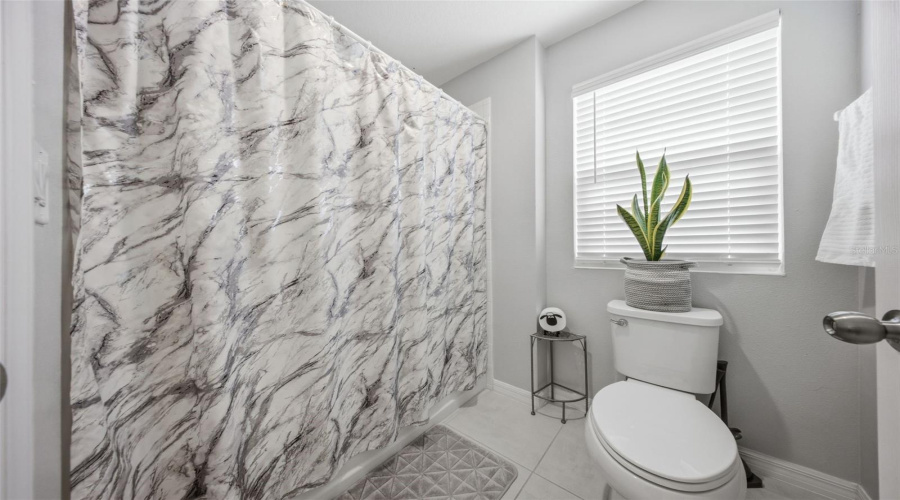 DAVENPORT, Florida 33837, 4 Bedrooms Bedrooms, ,2 BathroomsBathrooms,Residential,For Sale,SWAN SWIM,0,MFRS5147518