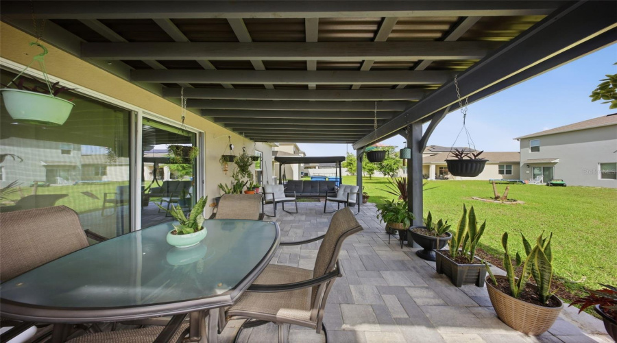 DAVENPORT, Florida 33837, 4 Bedrooms Bedrooms, ,2 BathroomsBathrooms,Residential,For Sale,SWAN SWIM,0,MFRS5147518