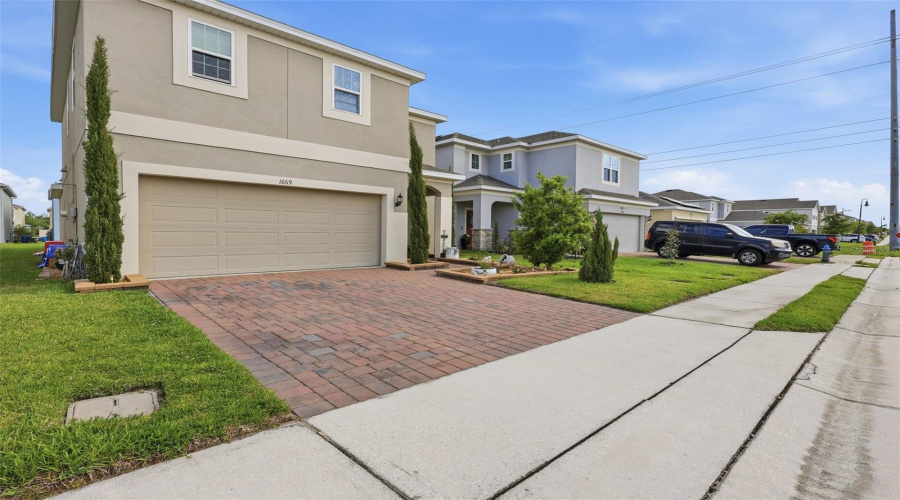 DAVENPORT, Florida 33837, 4 Bedrooms Bedrooms, ,2 BathroomsBathrooms,Residential,For Sale,SWAN SWIM,0,MFRS5147518